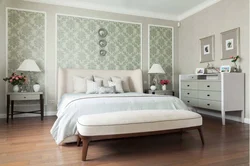 How to choose furniture to match the wallpaper in the bedroom photo