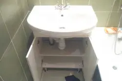 Ванна бөлмесінің фотосуретінде шкафы бар раковинаны қалай орнатуға болады