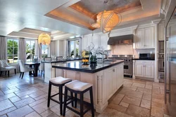 Voluminous kitchen interior