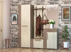 Дуб дар дохили долон