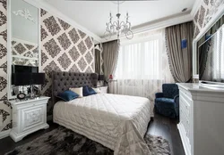 Qonaq otağının interyerində damask