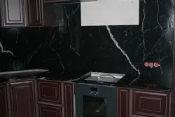 Столешница марквина в интерьере кухни