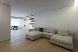Диван дар дохили ҳуҷраи зиндагӣ minimalism