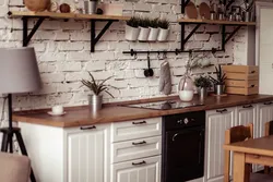 Полки лофт в интерьере кухни