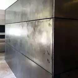 Banyoning ichki qismidagi zanglamaydigan po'latdan