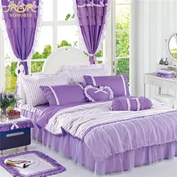 Textile color in the bedroom interior