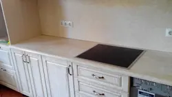 Столешница мрамор саламанка в интерьере кухни