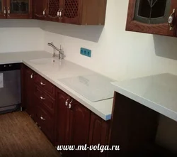 Mətbəx interyerində qütb ulduzu tezgahı