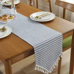 Table Runners In The Kitchen Interior