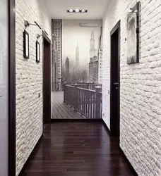 Koridorun daxili hissəsindəki kərpic divarı özünüzlə