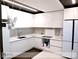 Ошхона бе дастаки сафед тобнок дар дохили