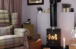 Дызайн кухні з буржуйкай
