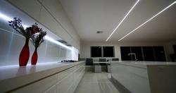 Design of light lines in the kitchen