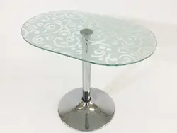 Table on one leg for a small kitchen photo