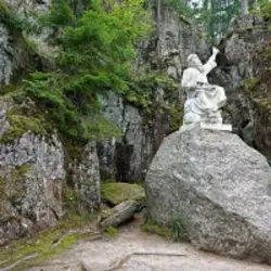 Кухни