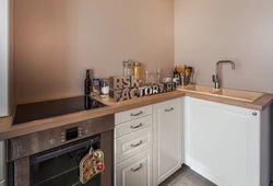 Танӯраи оид ба countertop чӯбӣ дар акс ошхона