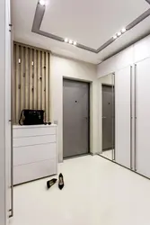 Koridorda tavandakı qarderob fotoşəkili