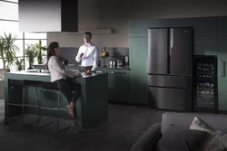 Ас үйдің интерьеріндегі Haier тоңазытқышы