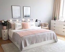 Photo Of A Large Bed In The Bedroom