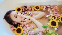 Çiçəkli hamam foto