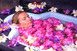 Bath with flowers photo