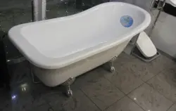 Ваннаҳо бо пои чангол акс