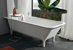 Bathtubs with claw feet photo