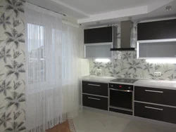 Шторы на кухню к белому гарнитуру фото