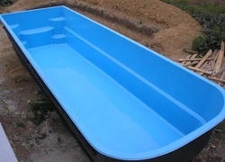 Plastic bathtub photo