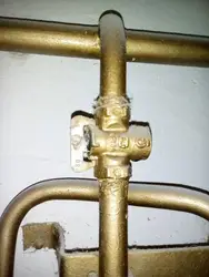 Газавы кран на кухні фота