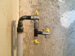 Газовый кран на кухне фото