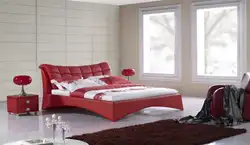 Qizil Yotoqli Yotoqxonaning Ichki Qismi