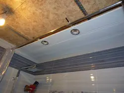 Aluminum ceiling photo in the bath