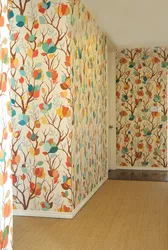 How to glue wallpaper in the hallway photo