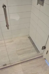 Vanna Otağı Fotoşəkildə Drenajlı Duş