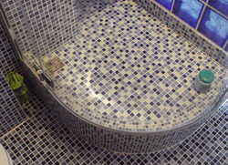 Photo bathrooms with ceramic trays