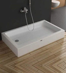 Photo bathrooms with ceramic trays