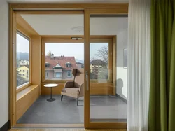 Kvartiraning ichki qismidagi balkon eshigi