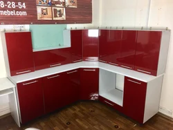 Кухня колеру гранат фота
