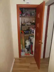 Photo of a storage room in a three-room apartment