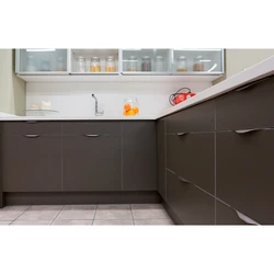 Handle profile in the kitchen interior