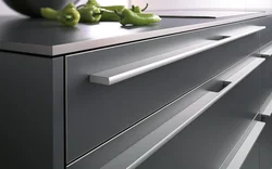 Ручка профиль в интерьере кухни