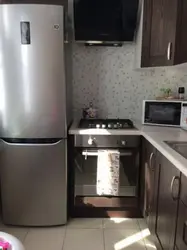 Кухні з газавай плітой і халадзільнікам фота