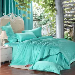 Bedroom bed photo