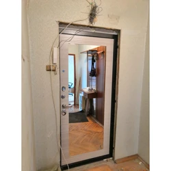 Photo of mirrored doors in the apartment