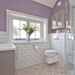 Bathroom half tile photo