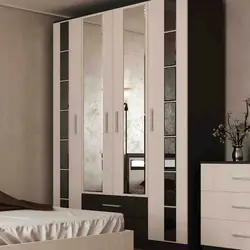Yotoq Xonasi Fotosurati Uchun 4 Eshikli Shkaflar