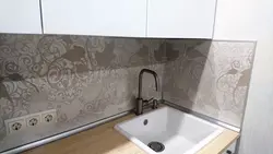 Как крепить фото панель на кухне