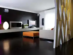 Kvartiraning ichki qismidagi devor qog'ozi va zamin
