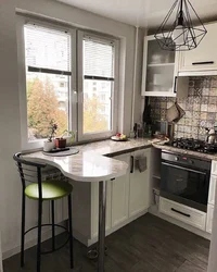 Kitchen design 6 sq m window